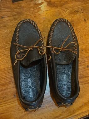 Minnetonka Men's Black & Brown Leather Moccasins Sz 9.5